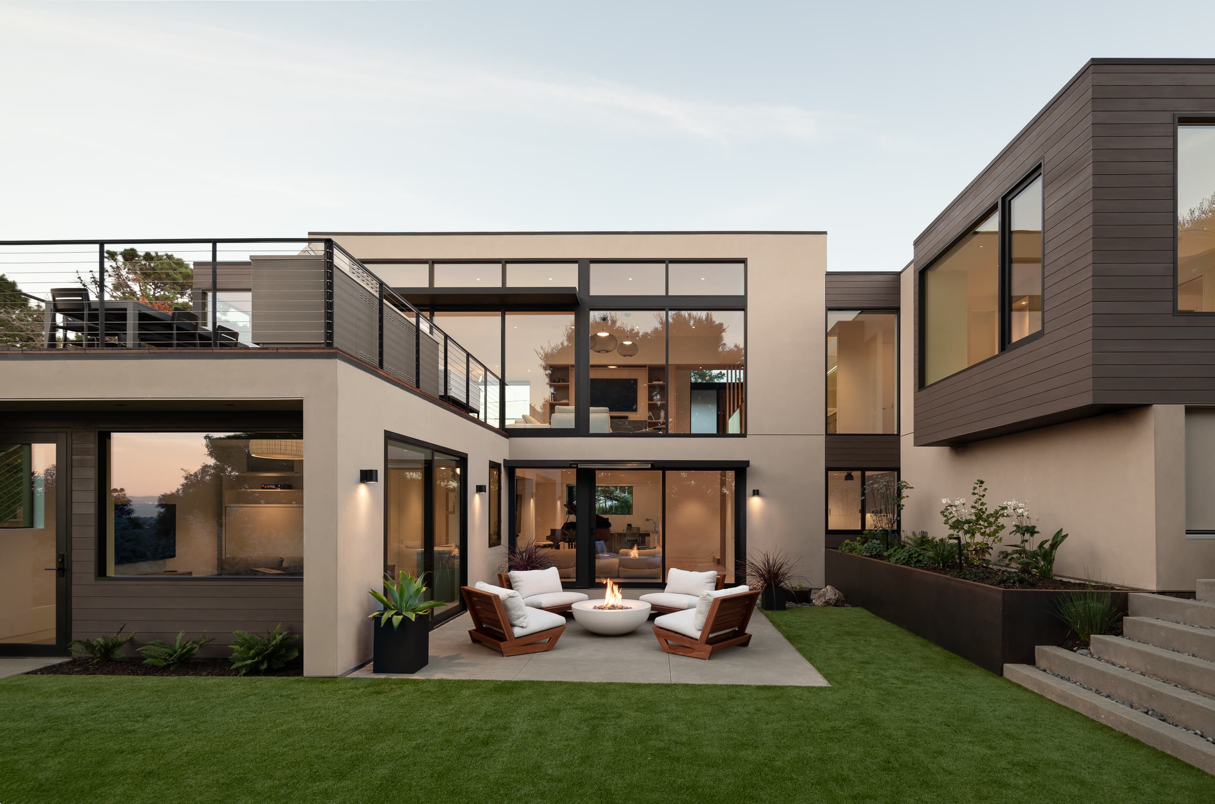 A Post & Lintel Construction new home in San Mateo
